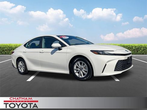 Used 2025 Toyota Camry LE FWD image 1