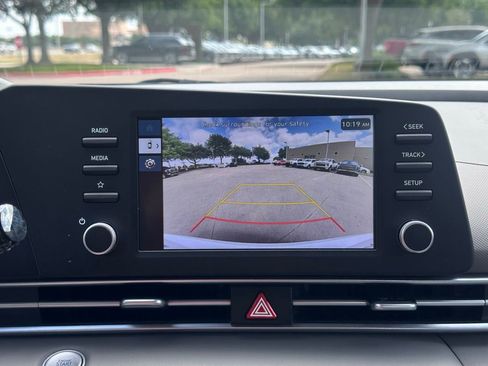 Used 2025 Hyundai Elantra Sport FWD image 33
