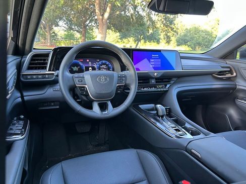 Certified 2025 Toyota Crown Signia AWD/4WD image 12