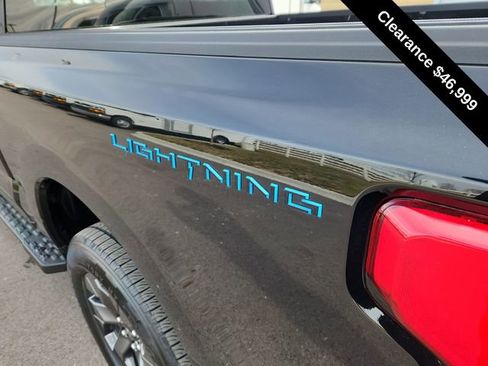 Used 2025 Ford F150 Lightning Flash image 29