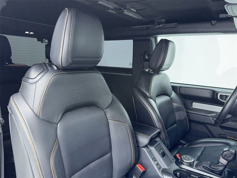 Used 2024 Ford Bronco Badlands image 41