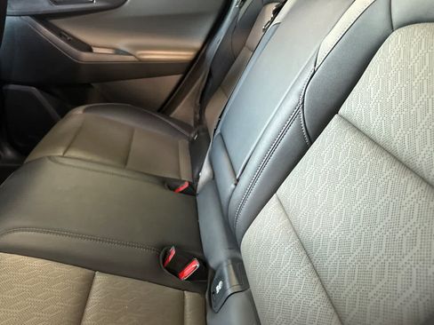 Used 2025 Chevrolet Equinox LT w/ Convenience Package II FWD image 5
