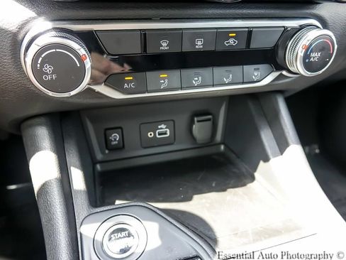 Used 2025 Nissan Sentra S FWD image 18