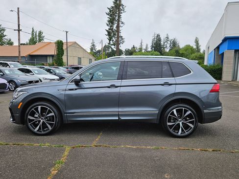 Used 2024 Volkswagen Tiguan SEL R-Line AWD/4WD image 2