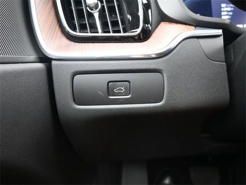 Used 2023 Volvo XC60 B5 Plus w/ Climate Package image 28