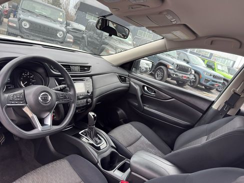 Used 2017 Nissan Rogue S w/ S Appearance Package image 25