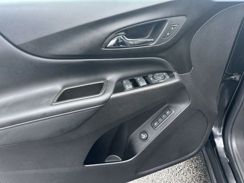 Used 2024 Chevrolet Equinox Premier image 8