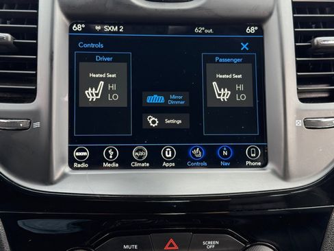 Used 2018 Chrysler 300 S w/ 300S Premium Group image 33