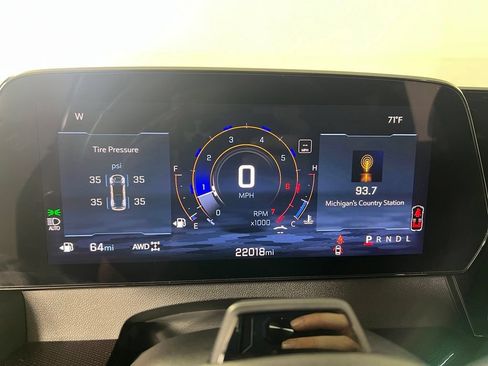 Certified 2024 Chevrolet Traverse RS w/ LPO, Floor Liner Package AWD/4WD image 38