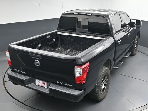 Used 2021 Nissan Titan SV w/ SV Convenience Package image 35