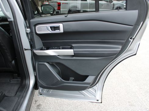 Certified 2021 Ford Explorer Limited w/ Equipment Group 301A image 15