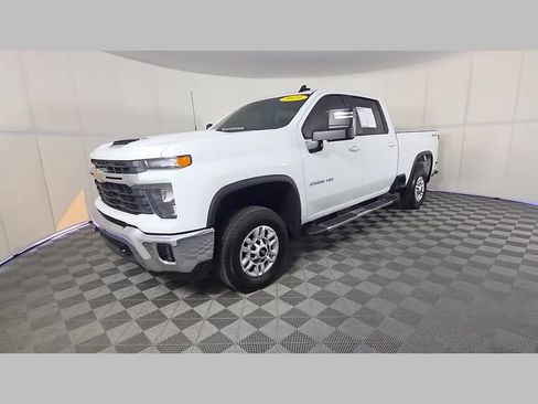 Used 2025 Chevrolet Silverado 2500 LT w/ Convenience Package AWD/4WD image 49