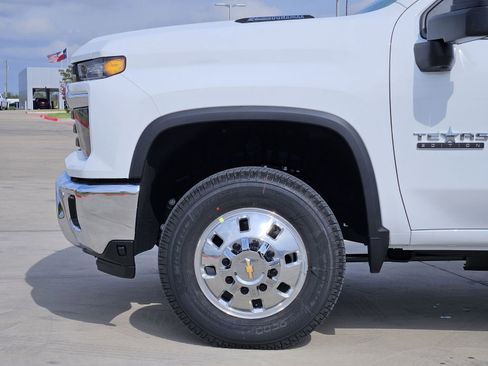 New 2026 Chevrolet Silverado 3500 LT w/ Texas Edition image 11
