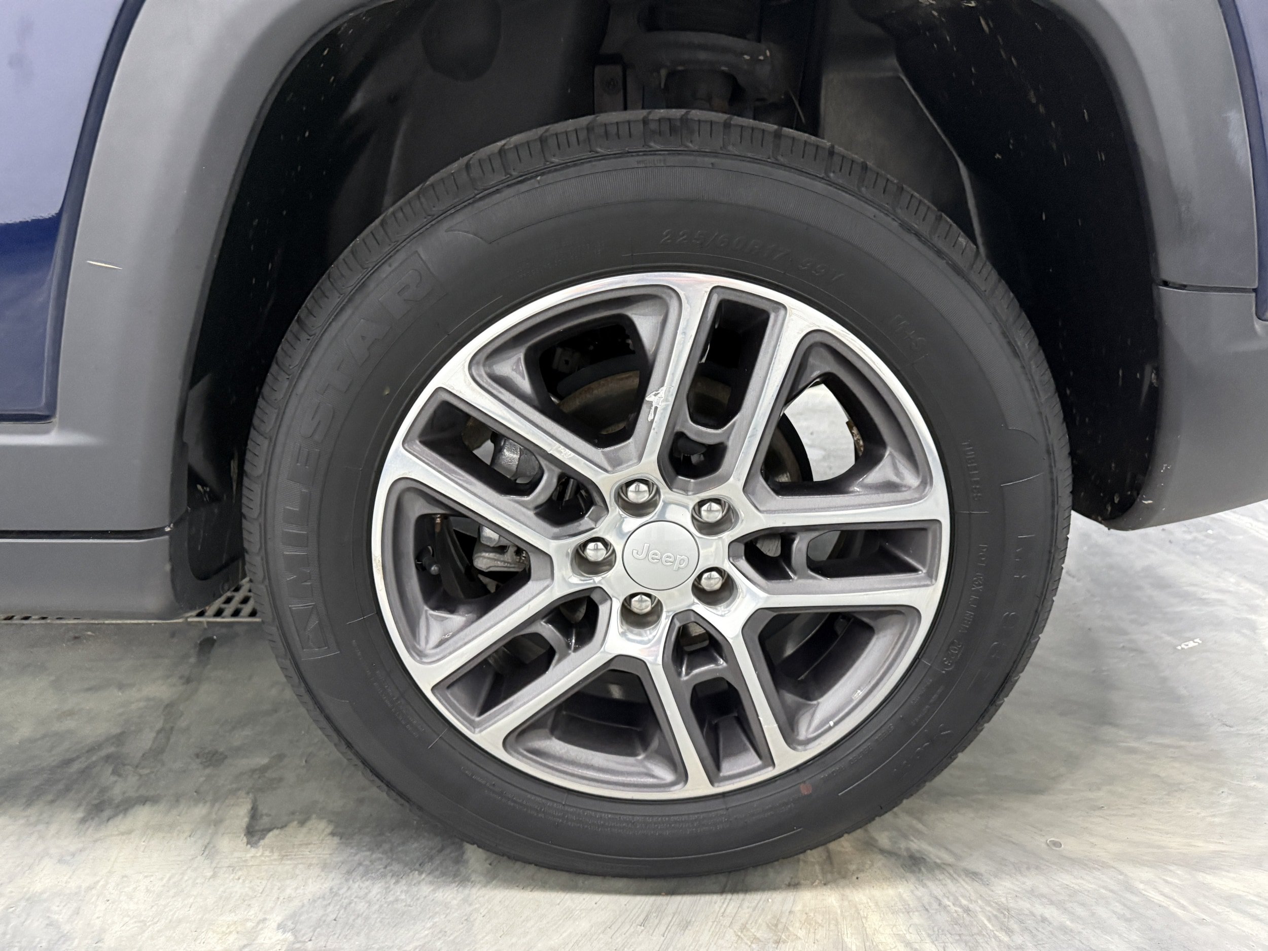 Used 2020 Jeep Compass Latitude FWD image 25