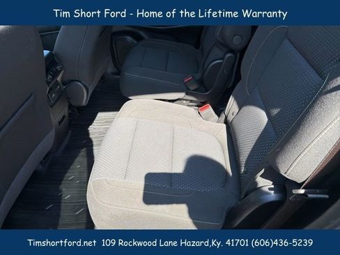 Used 2023 GMC Acadia SLE w/ Driver Convenience Package image 12