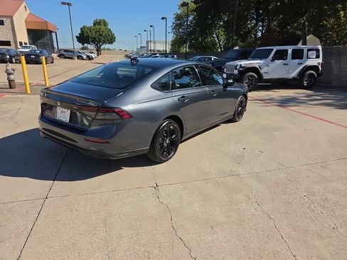 Used 2025 Honda Accord SE image 7