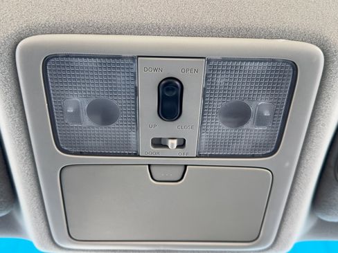 Used 2004 INFINITI G35 Coupe w/ Premium Pkg image 30