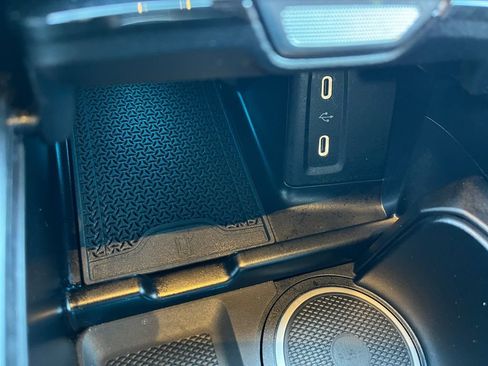 Certified 2025 Mercedes-Benz GLC 300 4MATIC image 25