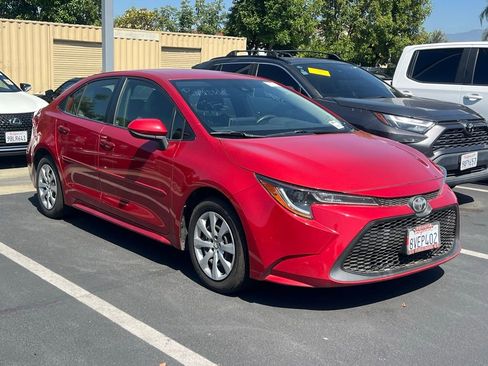 Used 2021 Toyota Corolla LE w/ Carpet Mat Package (TMS) FWD image 3