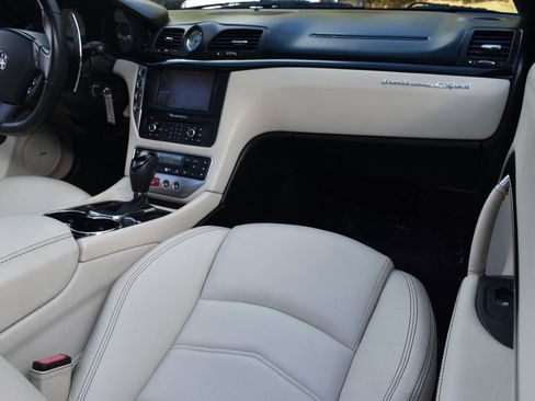 Used 2016 Maserati GranTurismo Sport image 22