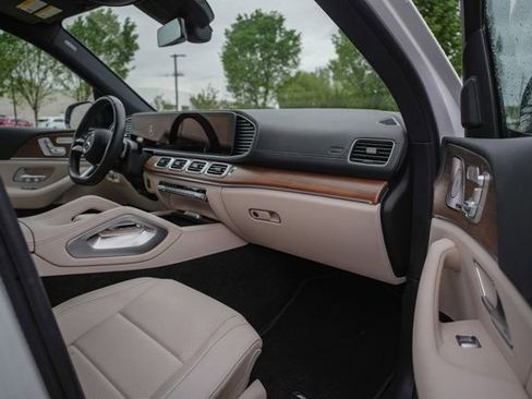 Certified 2025 Mercedes-Benz GLS 450 4MATIC image 7