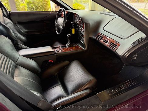 Used 1996 Chevrolet Corvette Coupe image 9