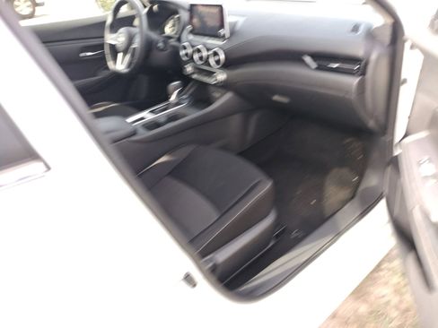 Used 2020 Nissan Sentra SV w/ Trunk Package FWD image 2