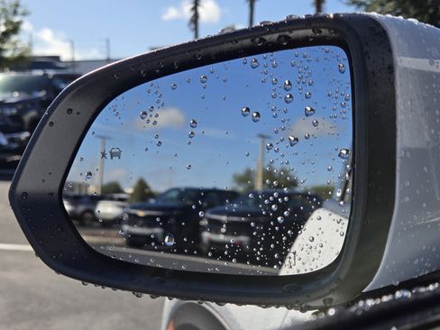 New 2026 Chevrolet Equinox EV LT image 11