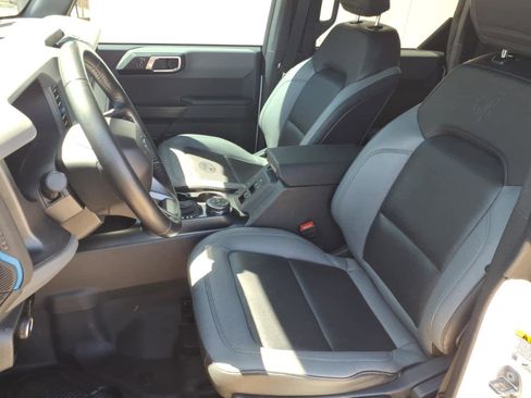 Used 2024 Ford Bronco Black Diamond image 2