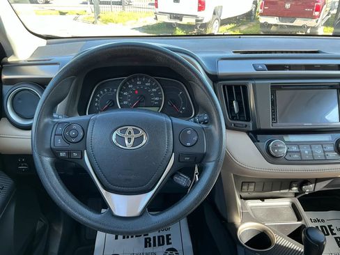 Used 2014 Toyota RAV4 XLE image 12