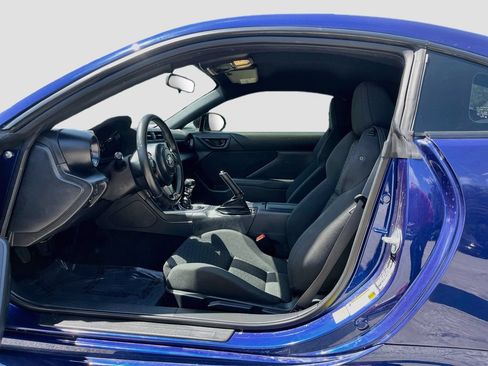 Used 2023 Toyota GR86 RWD image 19