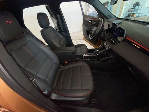 Used 2024 Chevrolet TrailBlazer RS w/ Convenience Package AWD/4WD image 37