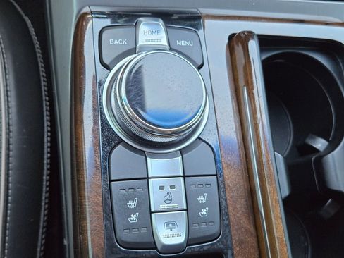 Used 2018 Genesis G90 5.0 Ultimate AWD/4WD image 32