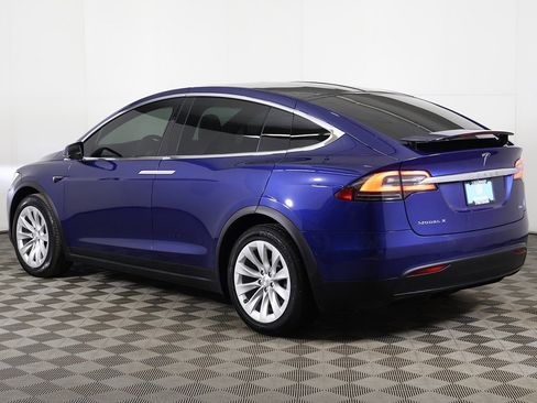 Used 2017 Tesla Model X 75D image 9