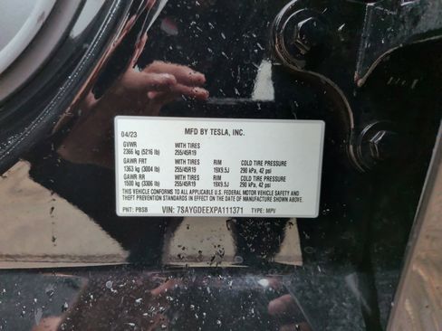 Used 2023 Tesla Model Y Long Range image 36