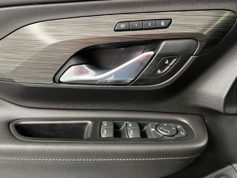 Used 2020 GMC Terrain SLT w/ Preferred Package FWD image 15