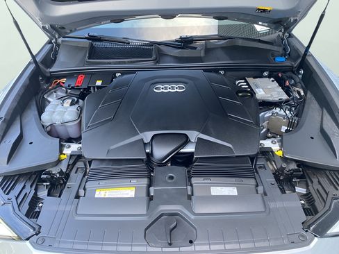 Used 2019 Audi Q8 Premium AWD/4WD image 48