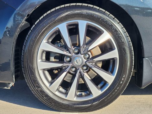 Used 2017 Nissan Altima 2.5 SL w/ 2.5 Technology Package image 11