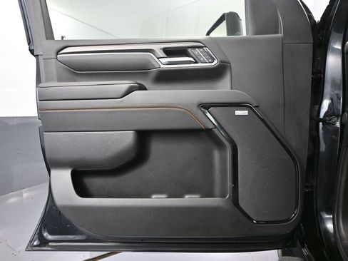 Used 2024 GMC Sierra 2500 AT4 w/ AT4 Preferred Package image 22