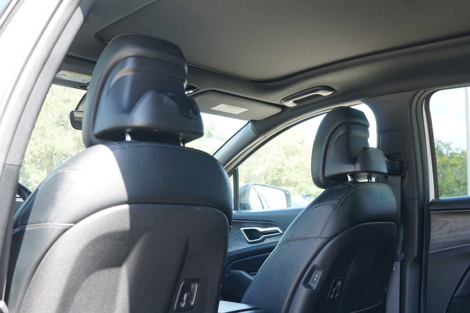 Used 2023 Kia Sportage X-Line w/ X-Line Premium Package AWD/4WD image 19