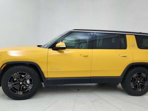 Used 2024 Rivian R1S Adventure image 3