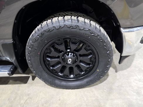 Used 2019 RAM 1500 Big Horn AWD/4WD image 24