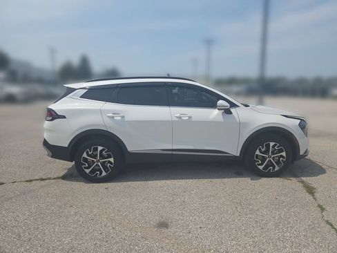 Certified 2025 Kia Sportage EX w/ EX Premium Package AWD/4WD image 8
