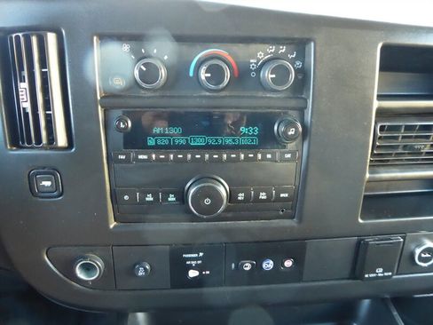 Used 2017 Chevrolet Express 2500 LS image 13