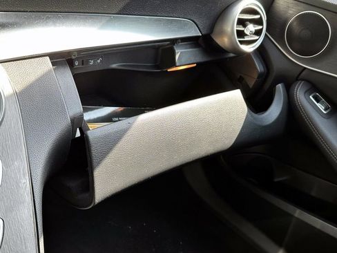 Used 2021 Mercedes-Benz C 300 4MATIC Sedan image 31