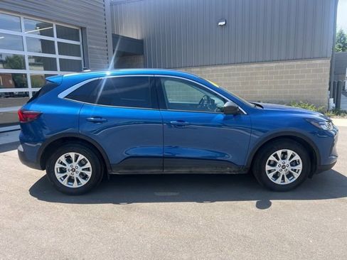 Certified 2023 Ford Escape Active w/ Tech Pack #1 FWD image 4