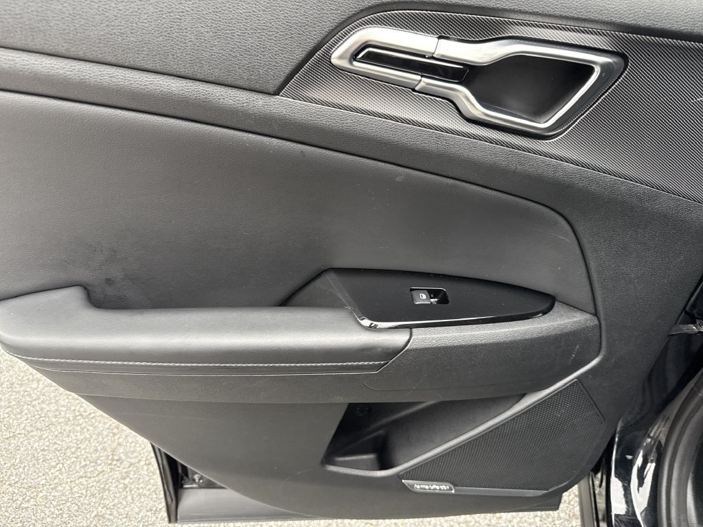 Used 2023 Kia Sportage SX FWD image 21