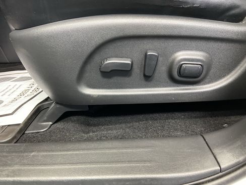 Used 2017 Nissan Pathfinder Platinum w/ Midnight Edition Package image 13