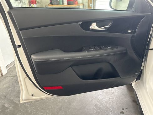 Used 2024 Kia Forte GT-Line w/ GT-Line Premium Package FWD image 14