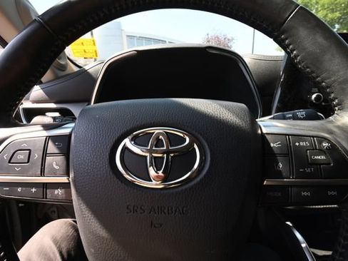 Used 2021 Toyota Highlander Limited AWD/4WD image 15